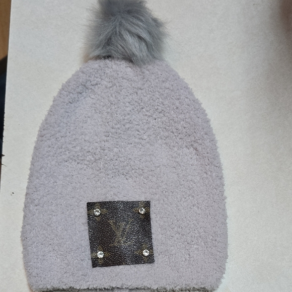 Gray Beanie with Pom Pom - Picture 1 of 1